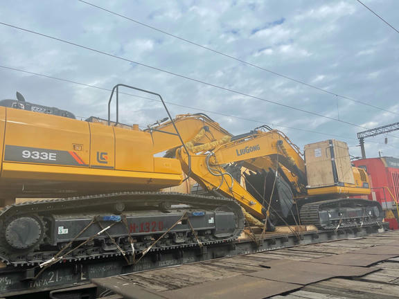 Перевозка негабаритной дорожно-строительной техники морским и железнодорожным транспортом - Фото 13